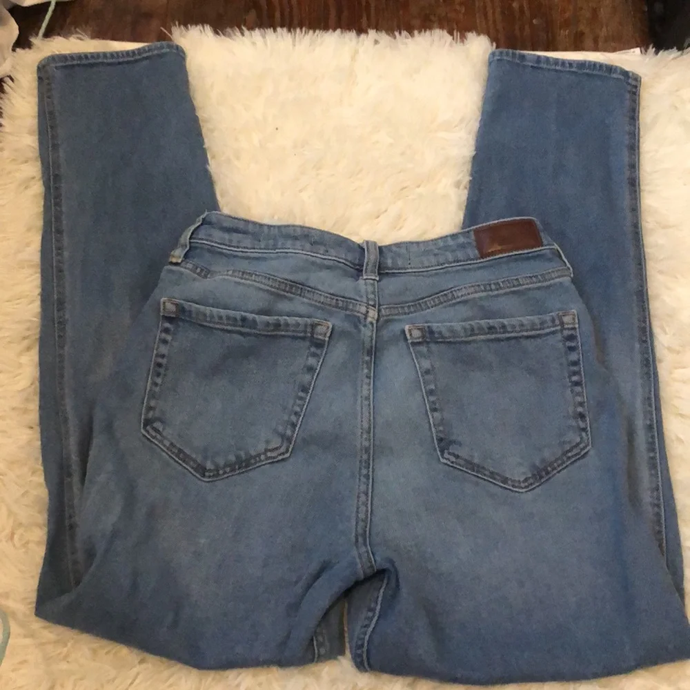 Hollister Mom Jeans - Picture 3 of 3